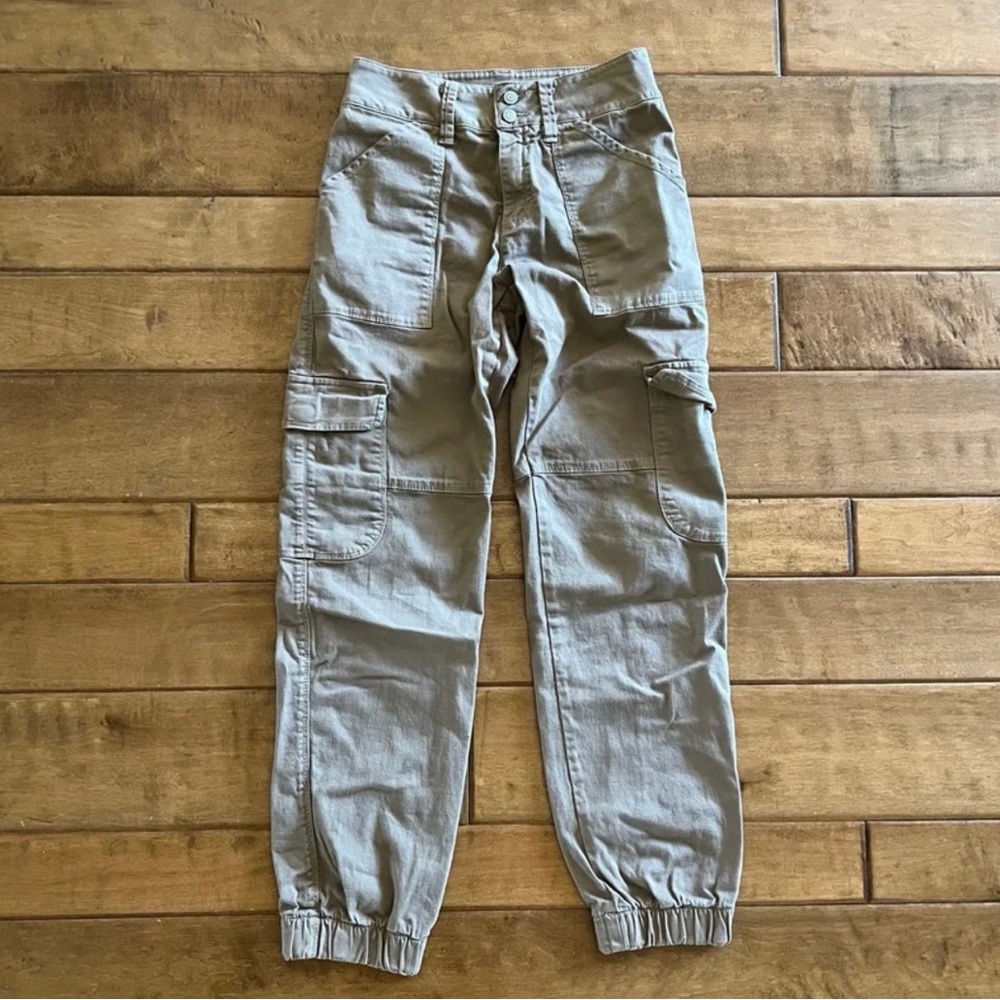 Brandy Melville Cargo Pants